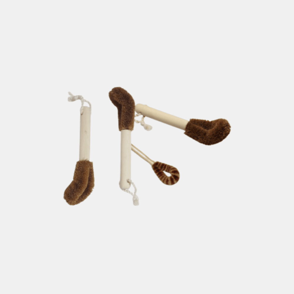 COCO Brush With Wooden Handle - Image 2